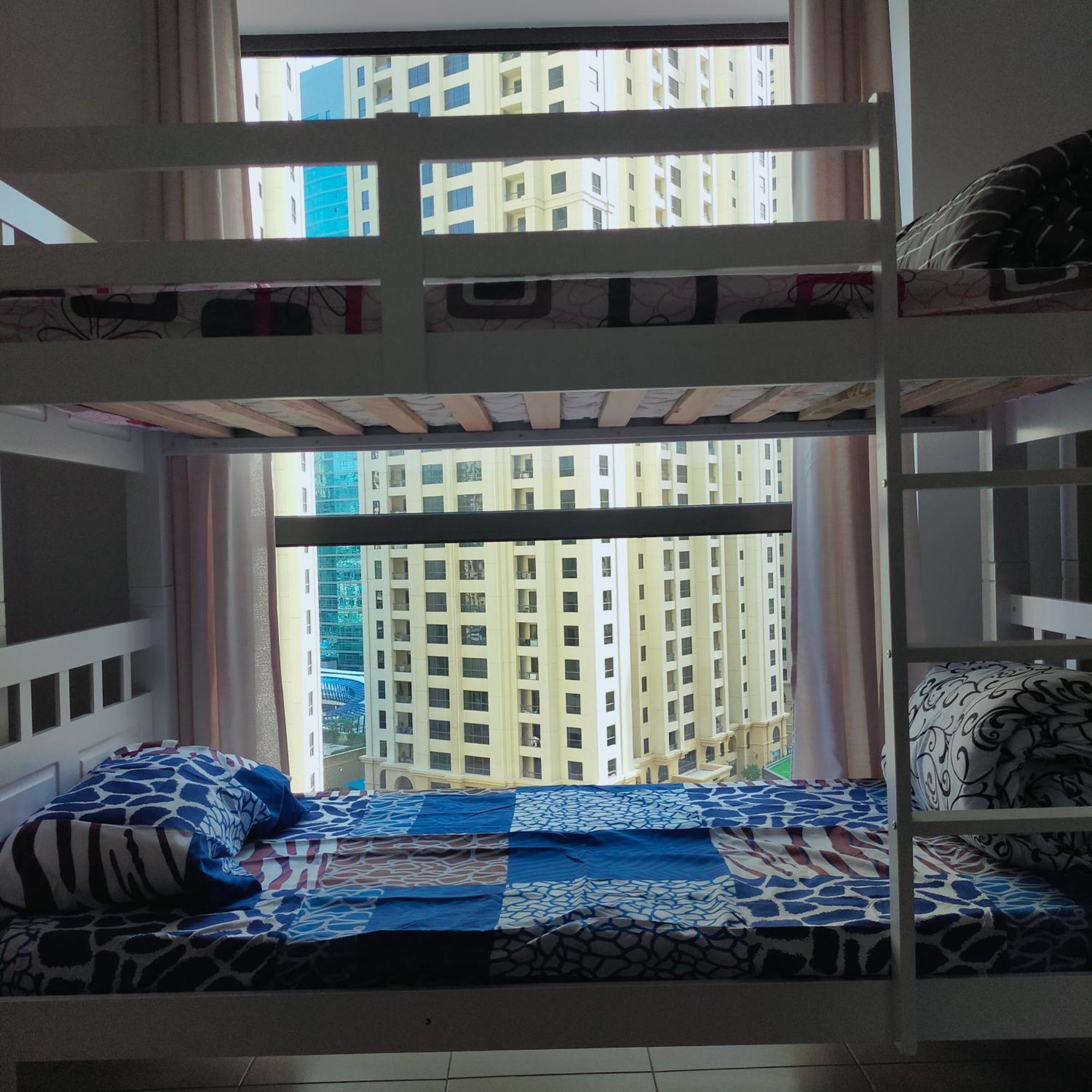 Sea La Vie Hostel Дубай Екстериор снимка