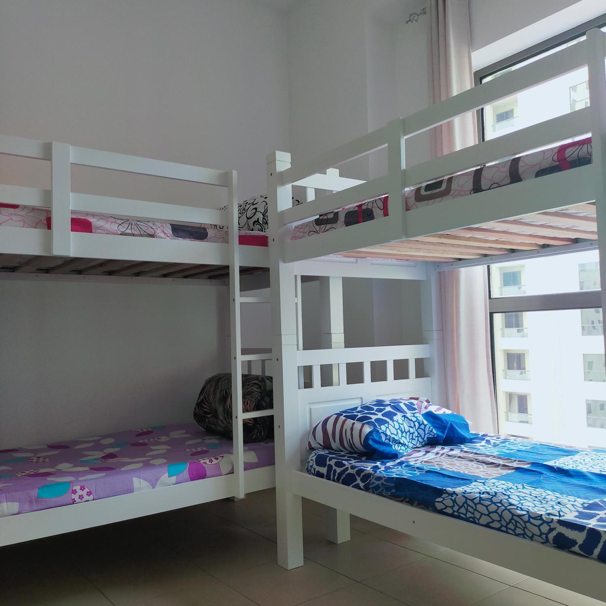 Sea La Vie Hostel Дубай Екстериор снимка